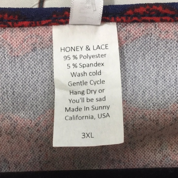 | Form Fitted Dress NWT Honey and Lace - Picture 2 of 3